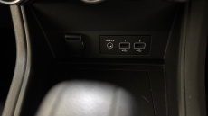 Renault Captur 1.3 TCE 140 Iconic 5dr EDC Petrol Hatchback